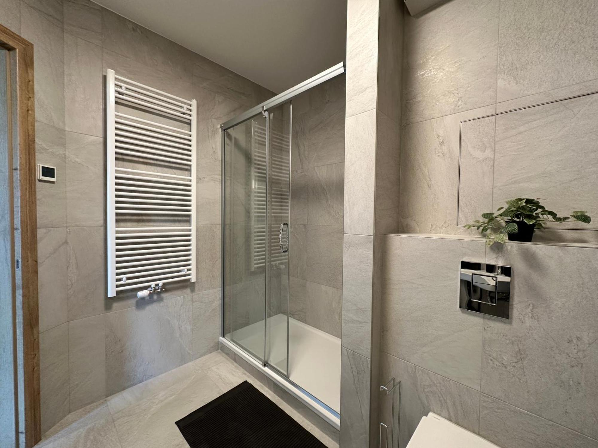 Apartmán Zwirn1, Uplne Nove, Parkovanie, Klimatizacia,